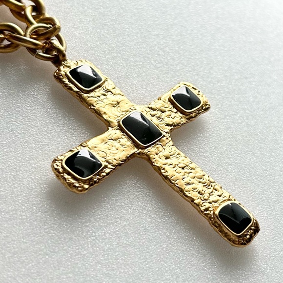 Anne Klein Byzantine Black Enamel Cross Matte Gold Tone Chain Necklace 28” - Picture 9 of 9